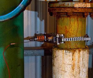 �d�(y��ng)�ھ����g�ں�O(ji��n)�؃x